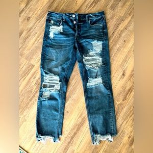 American Eagle destructed Tomgirl jeans